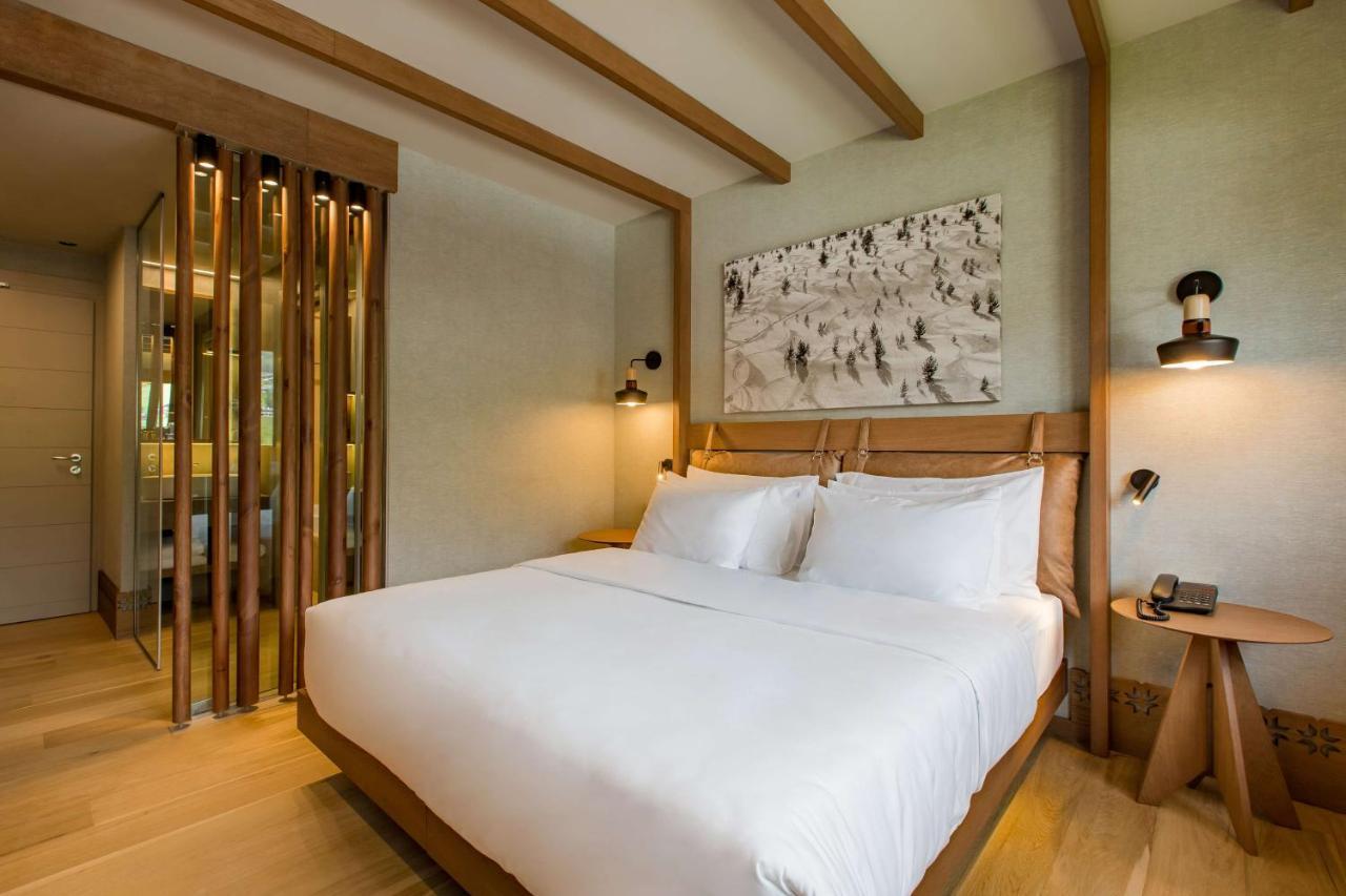 Grand Savoia Cortina D'apezzo，Radisson Collection Hotel Cortina D’ampezzo酒店
